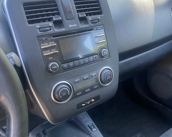 Сірий Ніссан Ліф, об'ємом двигуна 0 л та пробігом 130 тис. км за 7000 $, фото 1 на Automoto.ua