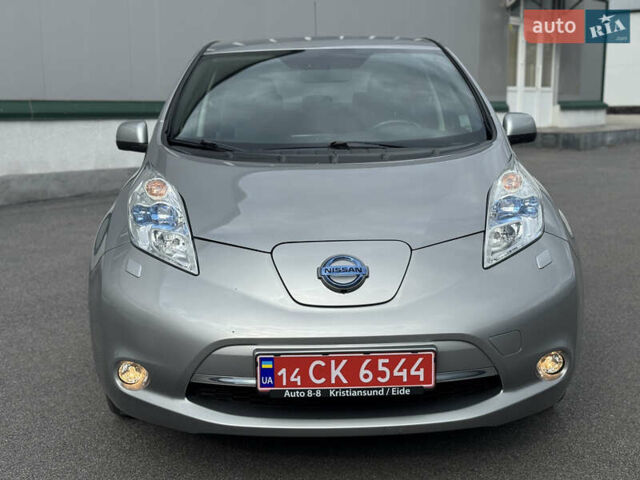 Сірий Ніссан Ліф, об'ємом двигуна 0 л та пробігом 100 тис. км за 8000 $, фото 8 на Automoto.ua