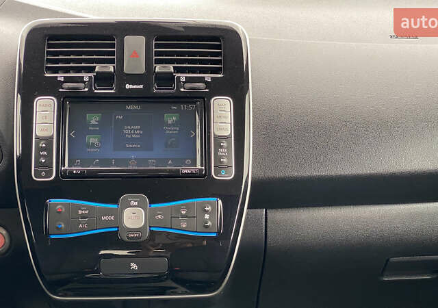 Серый Ниссан Лиф, объемом двигателя 0 л и пробегом 106 тыс. км за 8500 $, фото 37 на Automoto.ua