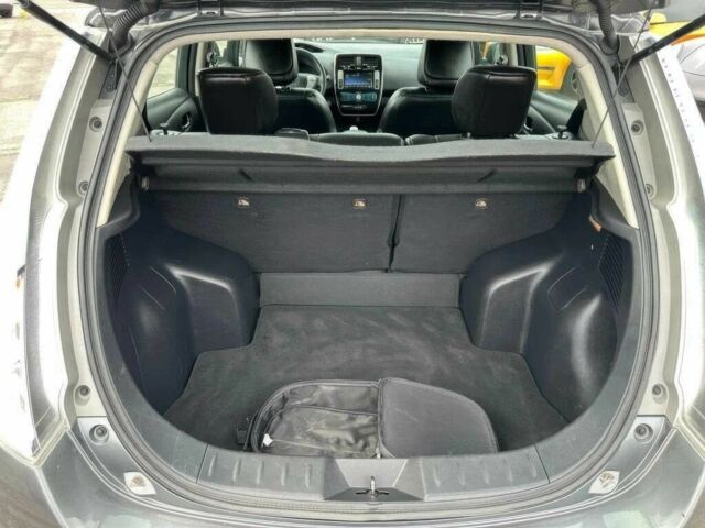 Серый Ниссан Лиф, объемом двигателя 0 л и пробегом 67 тыс. км за 8700 $, фото 10 на Automoto.ua