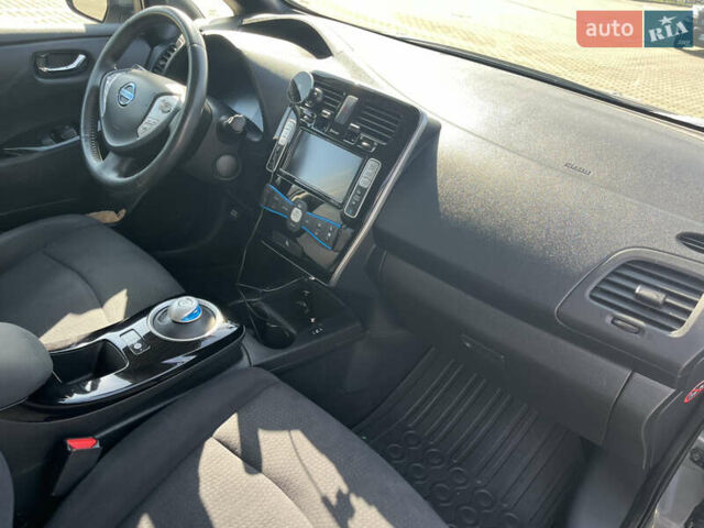 Серый Ниссан Лиф, объемом двигателя 0 л и пробегом 83 тыс. км за 7800 $, фото 13 на Automoto.ua