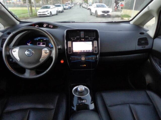 Серый Ниссан Лиф, объемом двигателя 0 л и пробегом 59 тыс. км за 3100 $, фото 5 на Automoto.ua