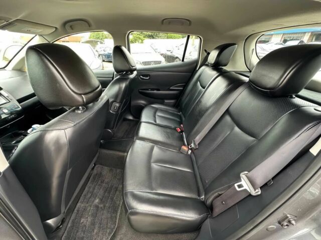 Серый Ниссан Лиф, объемом двигателя 0 л и пробегом 50 тыс. км за 4500 $, фото 12 на Automoto.ua