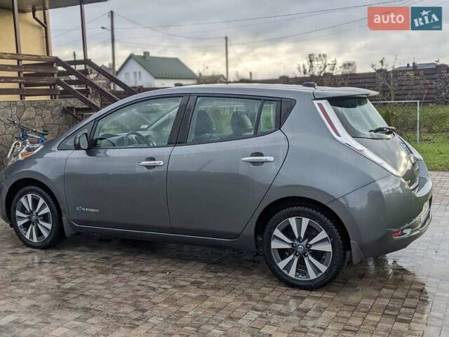 Сірий Ніссан Ліф, об'ємом двигуна 0 л та пробігом 86 тис. км за 8500 $, фото 4 на Automoto.ua