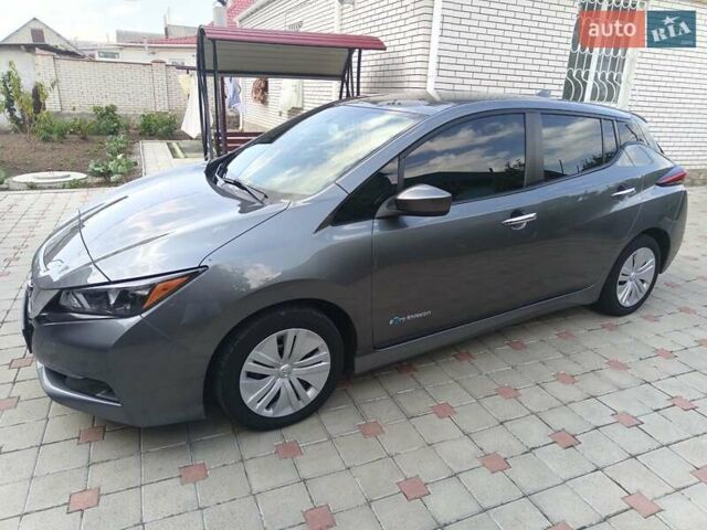 Сірий Ніссан Ліф, об'ємом двигуна 0 л та пробігом 61 тис. км за 18000 $, фото 7 на Automoto.ua