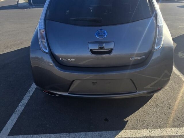 Серый Ниссан Лиф, объемом двигателя 0 л и пробегом 108 тыс. км за 8300 $, фото 2 на Automoto.ua