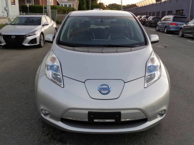 Серый Ниссан Лиф, объемом двигателя 0 л и пробегом 54 тыс. км за 4600 $, фото 1 на Automoto.ua