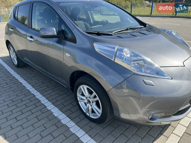 Серый Ниссан Лиф, объемом двигателя 0 л и пробегом 83 тыс. км за 7800 $, фото 6 на Automoto.ua