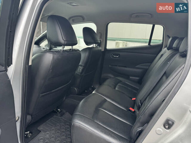 Сірий Ніссан Ліф, об'ємом двигуна 0 л та пробігом 100 тис. км за 8000 $, фото 10 на Automoto.ua