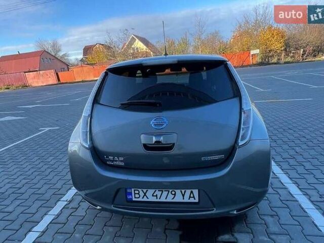 Серый Ниссан Лиф, объемом двигателя 0 л и пробегом 90 тыс. км за 8500 $, фото 3 на Automoto.ua