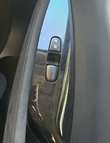 Серый Ниссан Лиф, объемом двигателя 0 л и пробегом 108 тыс. км за 8700 $, фото 17 на Automoto.ua