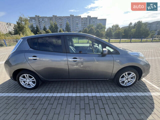 Серый Ниссан Лиф, объемом двигателя 0 л и пробегом 83 тыс. км за 7800 $, фото 7 на Automoto.ua