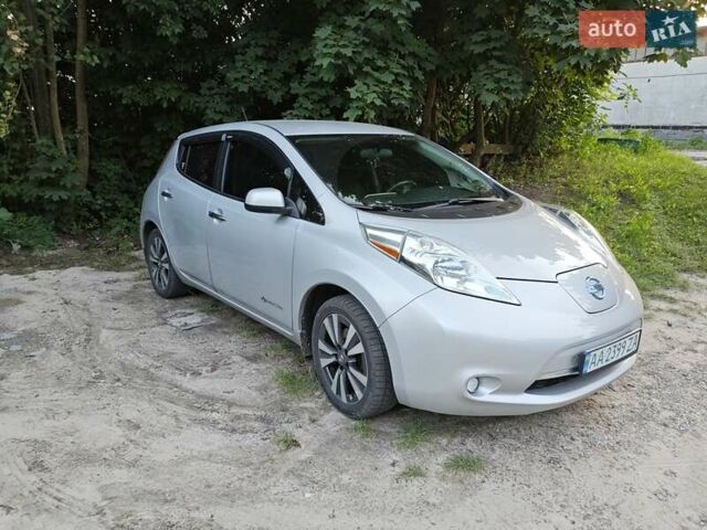 Серый Ниссан Лиф, объемом двигателя 0 л и пробегом 178 тыс. км за 7500 $, фото 1 на Automoto.ua