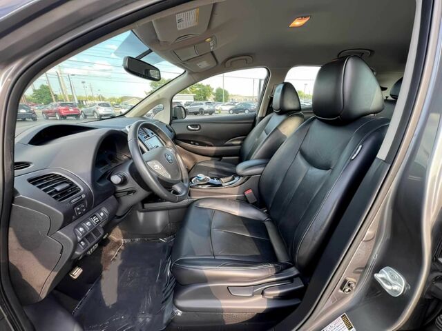 Серый Ниссан Лиф, объемом двигателя 0 л и пробегом 50 тыс. км за 4900 $, фото 8 на Automoto.ua