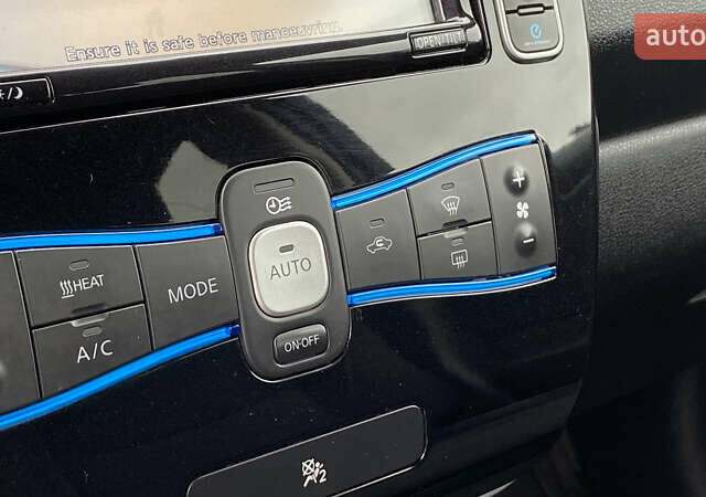 Серый Ниссан Лиф, объемом двигателя 0 л и пробегом 106 тыс. км за 8500 $, фото 45 на Automoto.ua