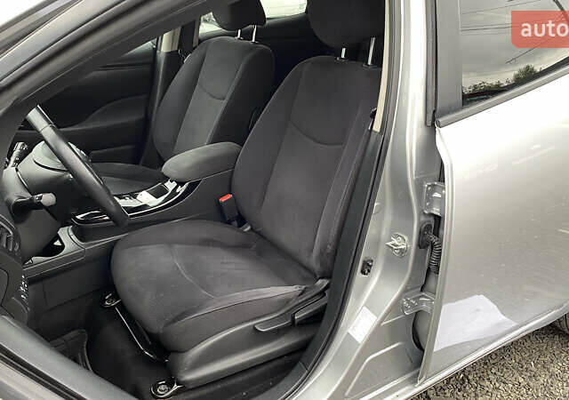 Серый Ниссан Лиф, объемом двигателя 0 л и пробегом 106 тыс. км за 8500 $, фото 44 на Automoto.ua