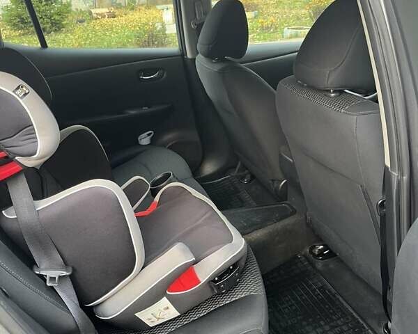 Сірий Ніссан Ліф, об'ємом двигуна 0 л та пробігом 100 тис. км за 7500 $, фото 8 на Automoto.ua