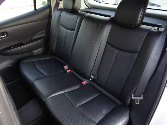 Серый Ниссан Лиф, объемом двигателя 0 л и пробегом 50 тыс. км за 6500 $, фото 13 на Automoto.ua