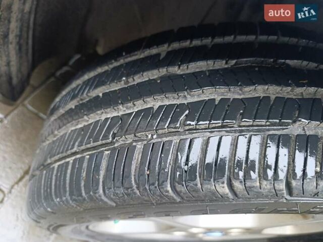 Сірий Ніссан Ліф, об'ємом двигуна 0 л та пробігом 85 тис. км за 8600 $, фото 1 на Automoto.ua