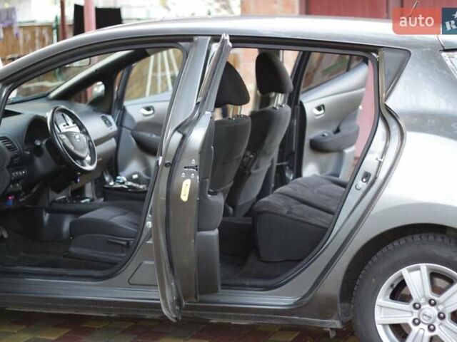 Серый Ниссан Лиф, объемом двигателя 0 л и пробегом 88 тыс. км за 8700 $, фото 29 на Automoto.ua