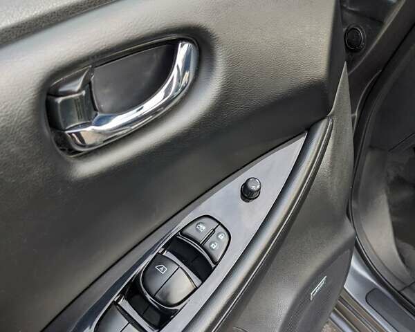 Сірий Ніссан Ліф, об'ємом двигуна 0 л та пробігом 86 тис. км за 8500 $, фото 1 на Automoto.ua