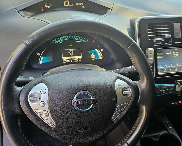 Сірий Ніссан Ліф, об'ємом двигуна 0 л та пробігом 54 тис. км за 8400 $, фото 12 на Automoto.ua