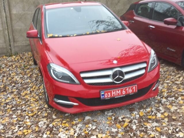 Сірий Ніссан Ліф, об'ємом двигуна 0 л та пробігом 2 тис. км за 6000 $, фото 1 на Automoto.ua