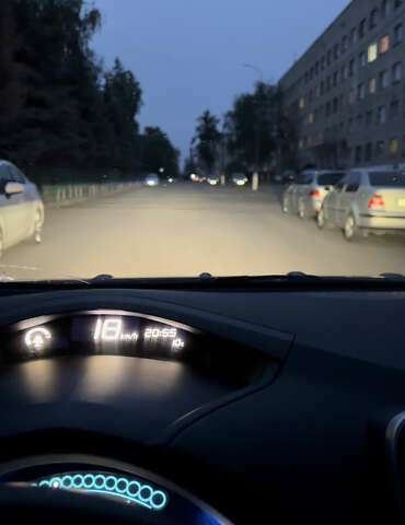 Сірий Ніссан Ліф, об'ємом двигуна 0 л та пробігом 90 тис. км за 7500 $, фото 8 на Automoto.ua