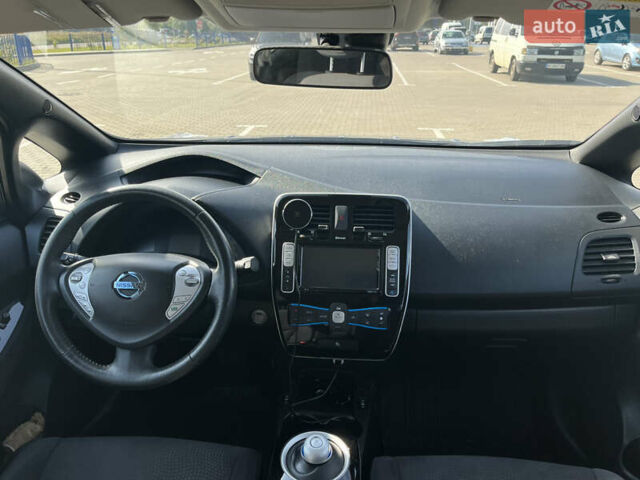 Серый Ниссан Лиф, объемом двигателя 0 л и пробегом 83 тыс. км за 7800 $, фото 12 на Automoto.ua