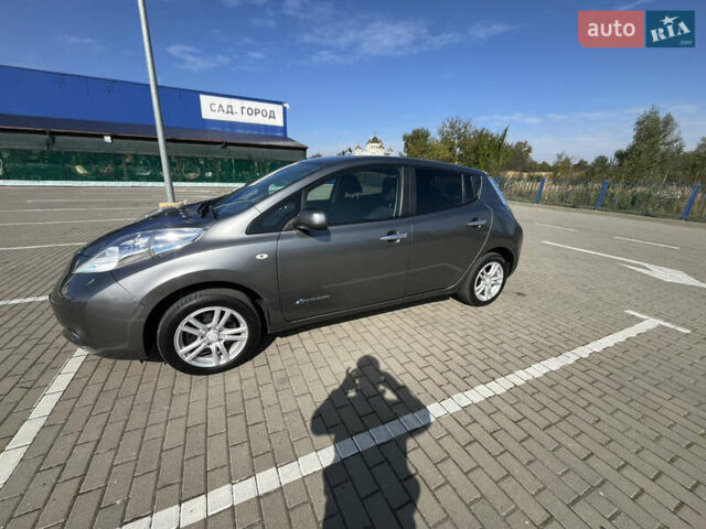 Серый Ниссан Лиф, объемом двигателя 0 л и пробегом 83 тыс. км за 7800 $, фото 2 на Automoto.ua