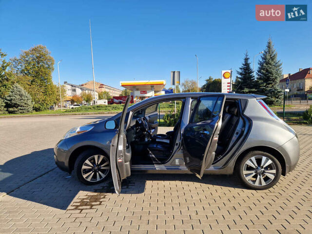 Серый Ниссан Лиф, объемом двигателя 0 л и пробегом 88 тыс. км за 12500 $, фото 13 на Automoto.ua