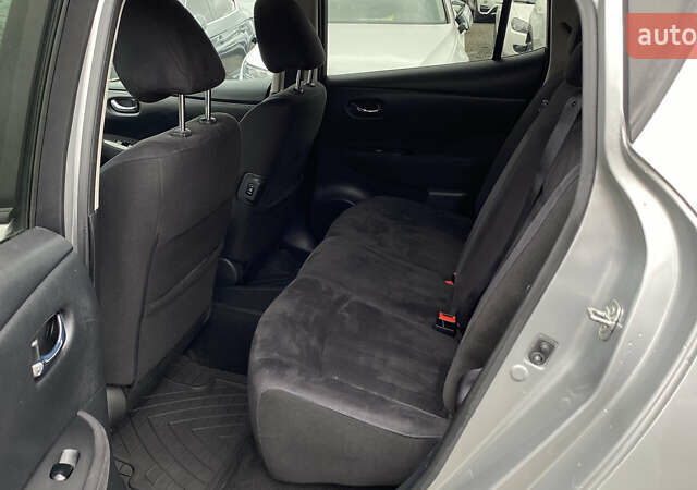 Серый Ниссан Лиф, объемом двигателя 0 л и пробегом 106 тыс. км за 8500 $, фото 60 на Automoto.ua