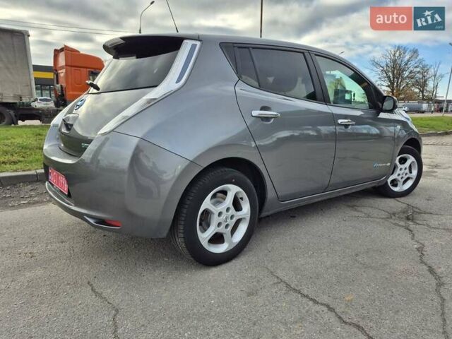 Сірий Ніссан Ліф, об'ємом двигуна 0 л та пробігом 65 тис. км за 8750 $, фото 5 на Automoto.ua