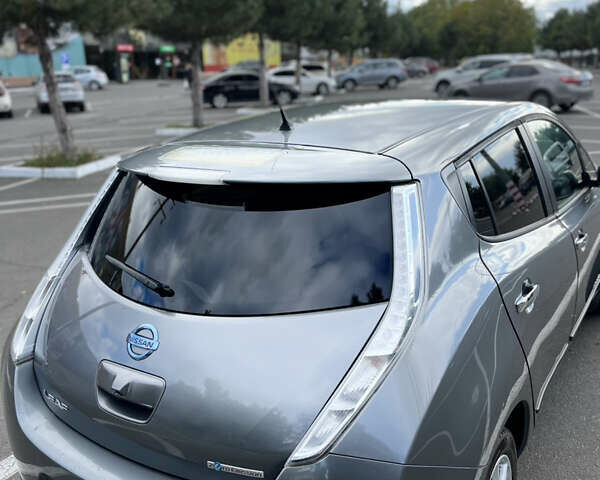 Сірий Ніссан Ліф, об'ємом двигуна 0 л та пробігом 125 тис. км за 6900 $, фото 9 на Automoto.ua