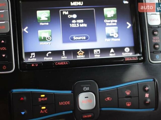 Серый Ниссан Лиф, объемом двигателя 0 л и пробегом 88 тыс. км за 8700 $, фото 4 на Automoto.ua