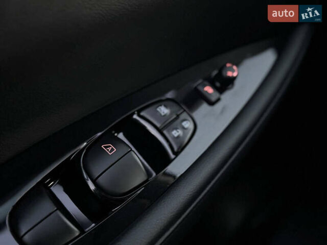 Серый Ниссан Лиф, объемом двигателя 0 л и пробегом 85 тыс. км за 7400 $, фото 28 на Automoto.ua