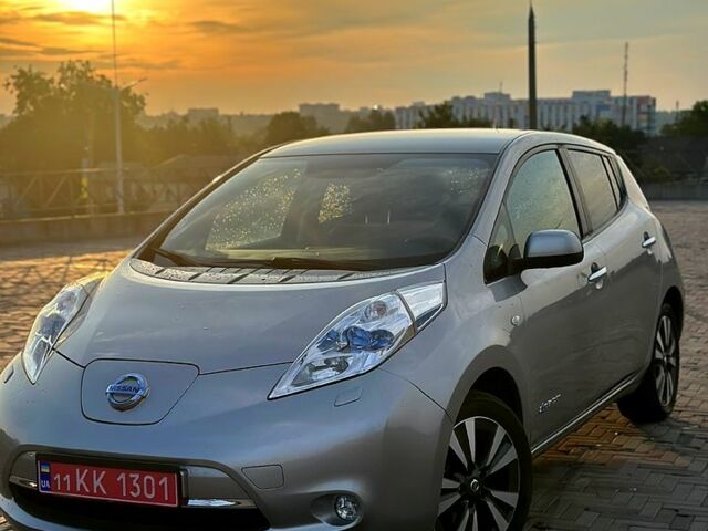 Серый Ниссан Лиф, объемом двигателя 80 л и пробегом 115 тыс. км за 8700 $, фото 1 на Automoto.ua