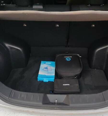 Серый Ниссан Лиф, объемом двигателя 0 л и пробегом 107 тыс. км за 7100 $, фото 12 на Automoto.ua