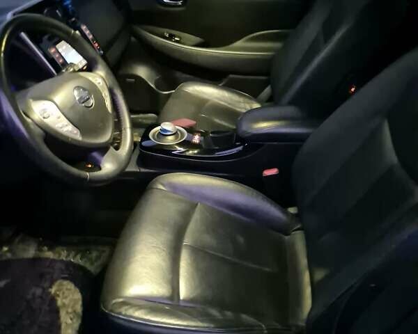 Сірий Ніссан Ліф, об'ємом двигуна 0 л та пробігом 99 тис. км за 9200 $, фото 9 на Automoto.ua