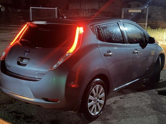 Сірий Ніссан Ліф, об'ємом двигуна 0 л та пробігом 146 тис. км за 7300 $, фото 1 на Automoto.ua