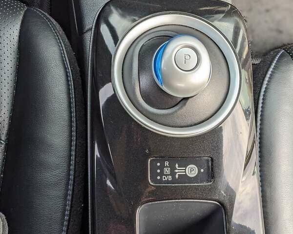 Сірий Ніссан Ліф, об'ємом двигуна 0 л та пробігом 86 тис. км за 8500 $, фото 12 на Automoto.ua