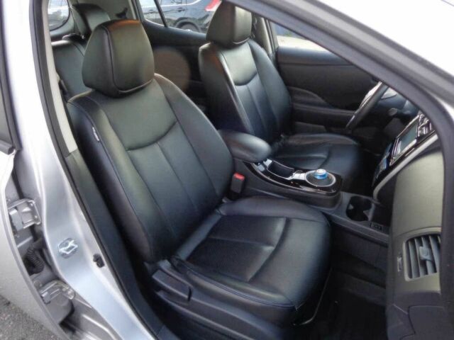 Серый Ниссан Лиф, объемом двигателя 0 л и пробегом 59 тыс. км за 3100 $, фото 7 на Automoto.ua