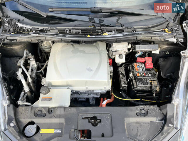 Сірий Ніссан Ліф, об'ємом двигуна 0 л та пробігом 125 тис. км за 6900 $, фото 28 на Automoto.ua