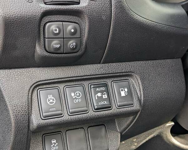 Сірий Ніссан Ліф, об'ємом двигуна 0 л та пробігом 86 тис. км за 7900 $, фото 10 на Automoto.ua