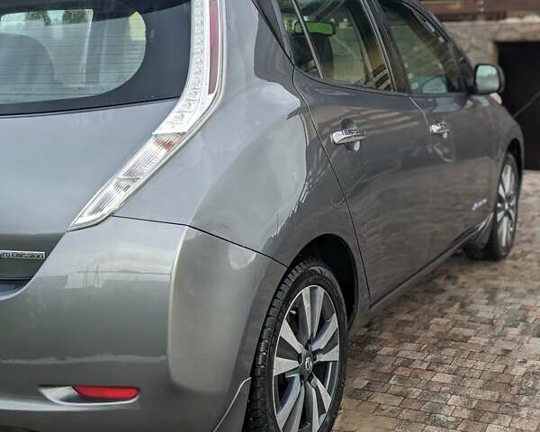 Сірий Ніссан Ліф, об'ємом двигуна 0 л та пробігом 86 тис. км за 8500 $, фото 8 на Automoto.ua