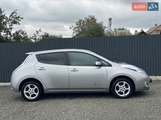 Серый Ниссан Лиф, объемом двигателя 0 л и пробегом 106 тыс. км за 8500 $, фото 31 на Automoto.ua