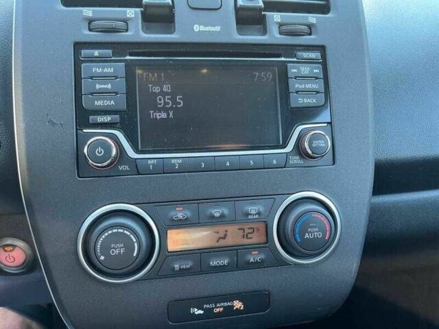 Серый Ниссан Лиф, объемом двигателя 0 л и пробегом 26 тыс. км за 2200 $, фото 11 на Automoto.ua