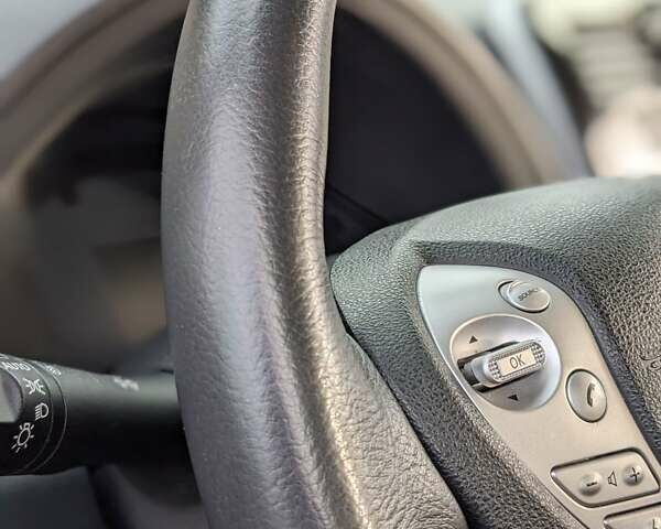 Сірий Ніссан Ліф, об'ємом двигуна 0 л та пробігом 86 тис. км за 8500 $, фото 2 на Automoto.ua