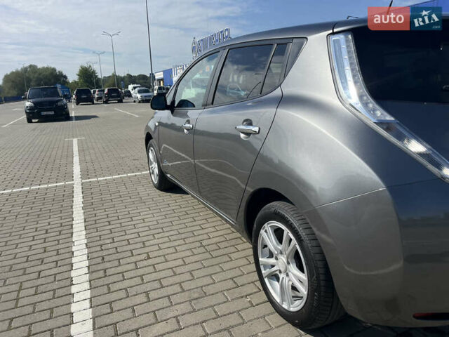 Серый Ниссан Лиф, объемом двигателя 0 л и пробегом 83 тыс. км за 7800 $, фото 3 на Automoto.ua
