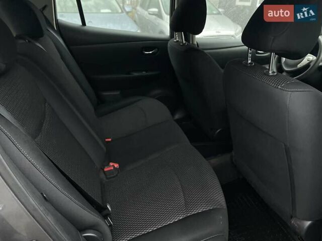 Серый Ниссан Лиф, объемом двигателя 0 л и пробегом 102 тыс. км за 8200 $, фото 19 на Automoto.ua